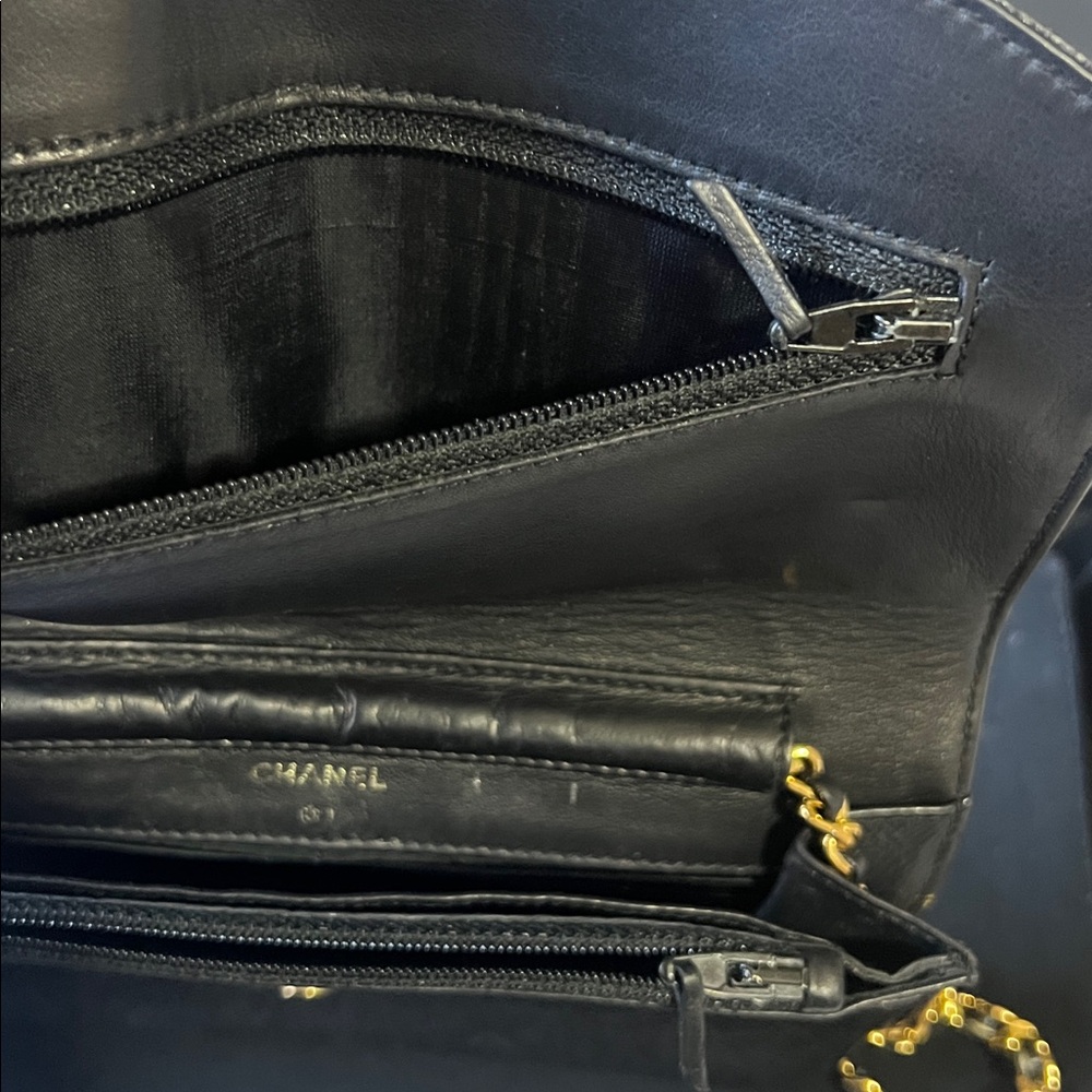 ๐ WOC caviar CC Chanel Black Leather RARE - Picture 16 of 16